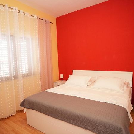 Apartment Beky Подстрана Екстер'єр фото