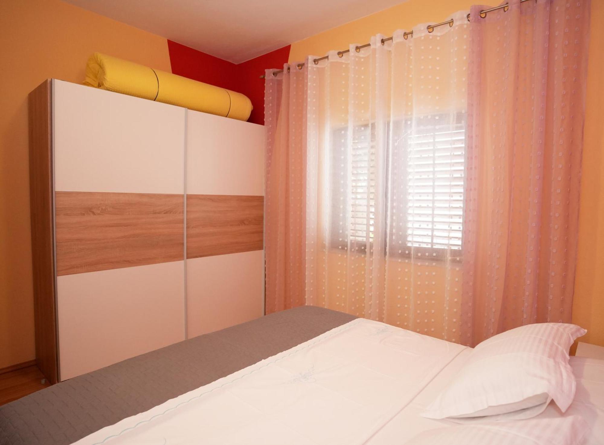 Apartment Beky Подстрана Екстер'єр фото